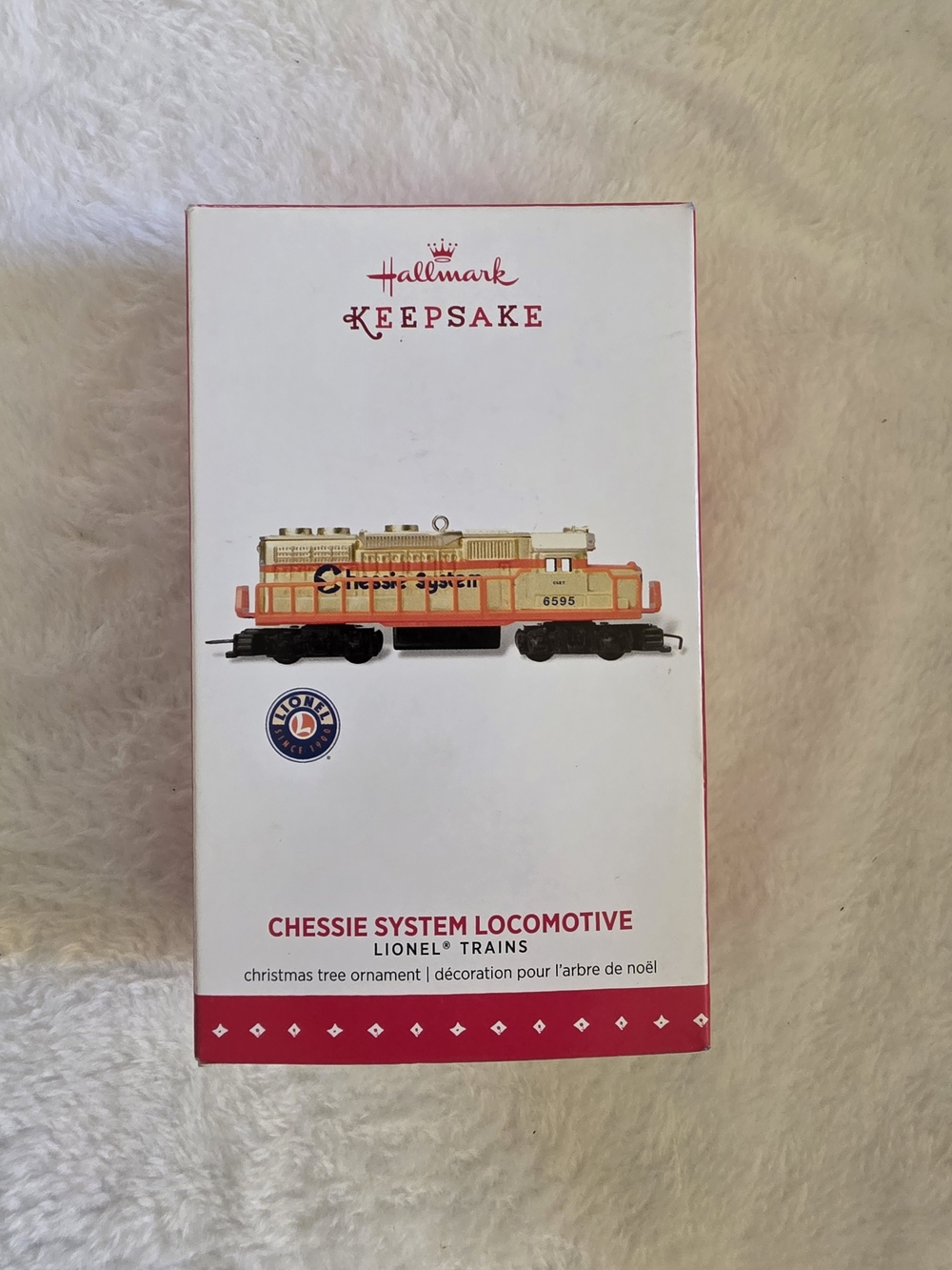 Hallmark 2015 Lionel Trains Chessie System Locomotive Ornament QXE3739